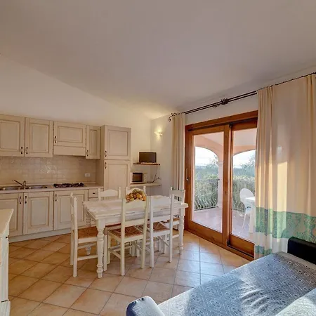 The Fantastic Residenza Badus Sleeps 2 Num0829 バデージ